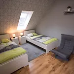 Zum Kaeutzchen 120qm 8 Personen 4 Schlafzimmer * Nossentiner Huette