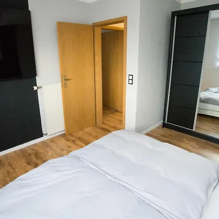 Zum Kaeutzchen 120qm 8 Personen 4 Schlafzimmer * Nossentiner Huette