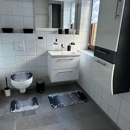 Apartment Zum Kaeutzchen 120qm 8 Personen 4 Schlafzimmer