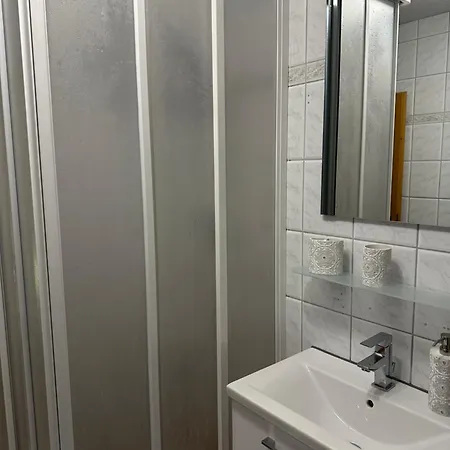 Zum Kaeutzchen 120qm 8 Personen 4 Schlafzimmer Nossentiner Huette