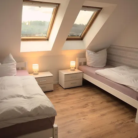 Apartment Zum Kaeutzchen 120qm 8 Personen 4 Schlafzimmer Nossentiner Huette