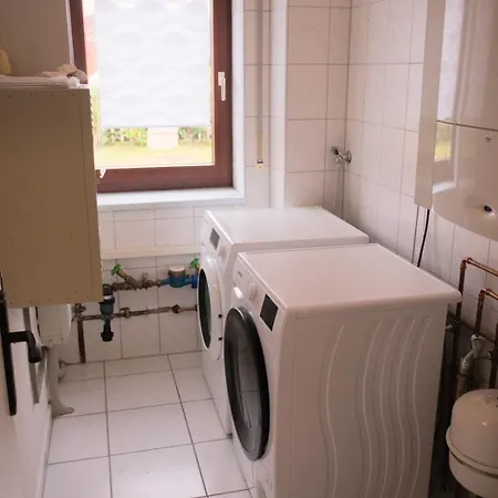 Zum Kaeutzchen 120qm 8 Personen 4 Schlafzimmer 아파트