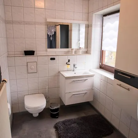 Zum Kaeutzchen 120qm 8 Personen 4 Schlafzimmer Nossentiner Huette